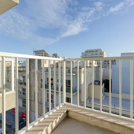 Gzira, - Spacious With Super Wifi & Ac By 360 Estates