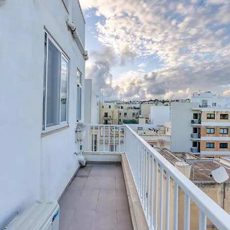Gzira, - Spacious With Super Wifi & Ac By 360 Estates Lejlighed *