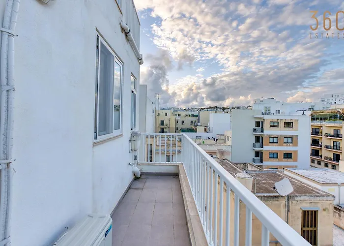Gzira, - Spacious With Super Wifi & Ac By 360 Estates Lejlighed *