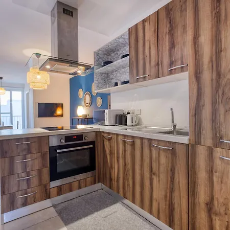 Gzira, - Spacious With Super Wifi & Ac By 360 Estates